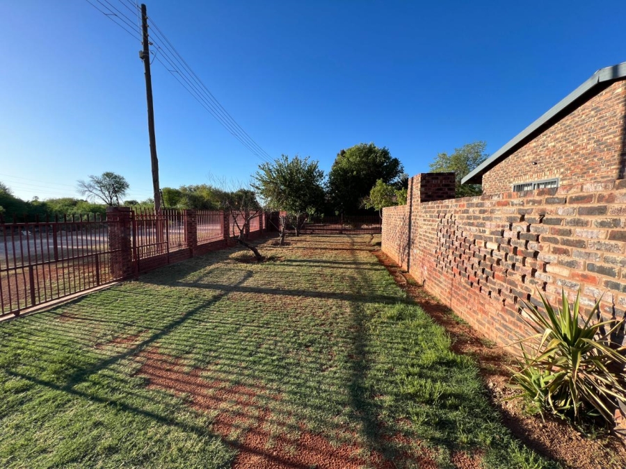 7 Bedroom Property for Sale in Dibeng Northern Cape